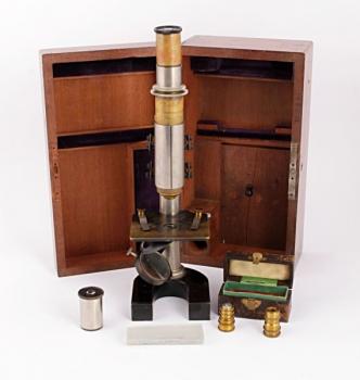 Mikroskop - Holz, Metall - 1870